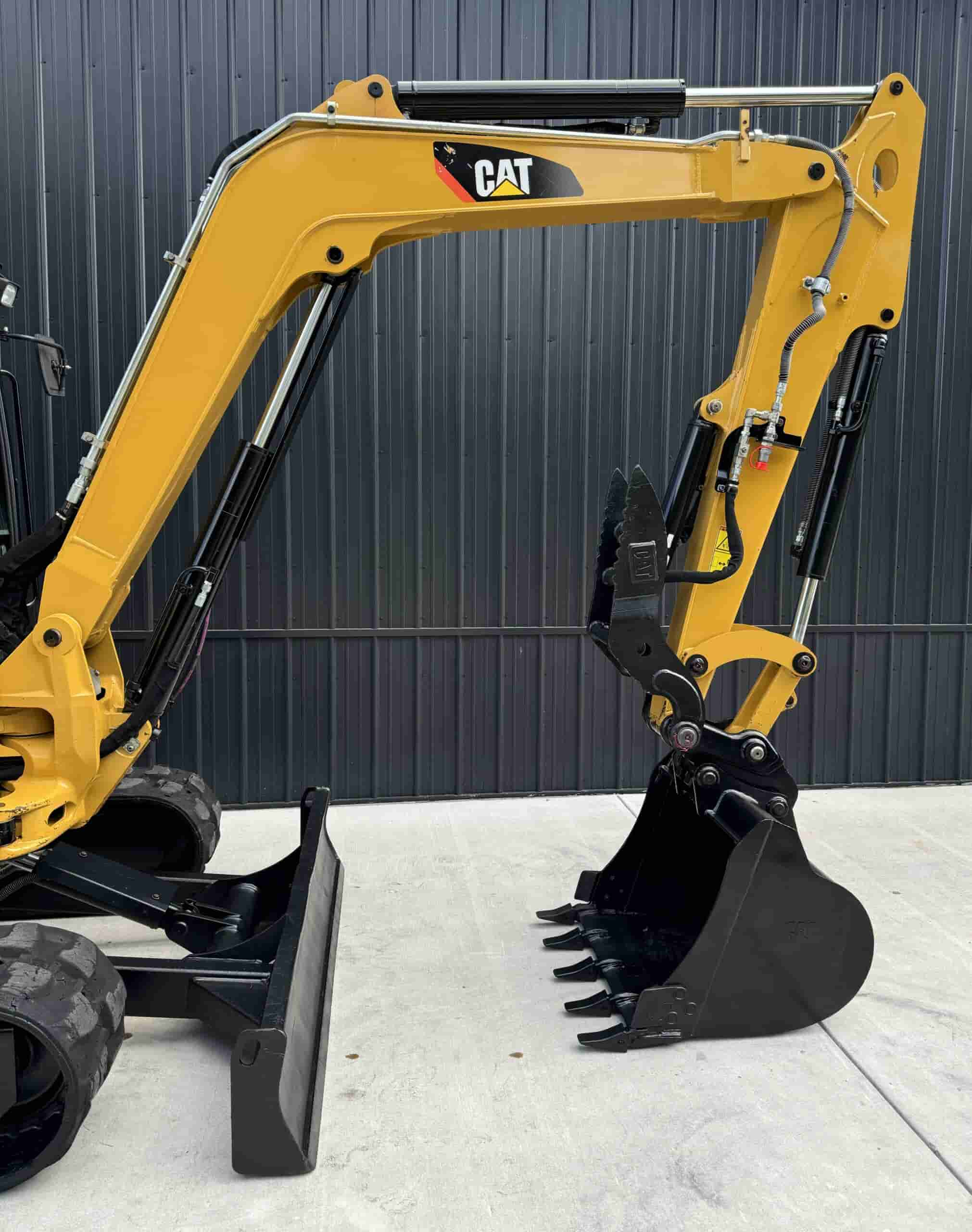 2019 CAT 305.5E2
